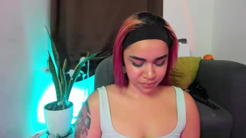 Snapshot of nyalgasai1 chatting on November 9, 11:25 pm Nia online show from November 9, 11:25 pm