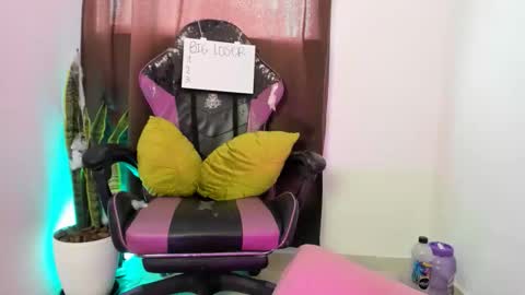 Snapshot of nyalgasai1 chatting on November 23, 7:13 pm Nia online show from November 23, 7:13 pm