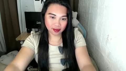 nylecummer online show from December 25, 4:43 pm