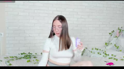 Kat online show from November 10, 6:29 pm