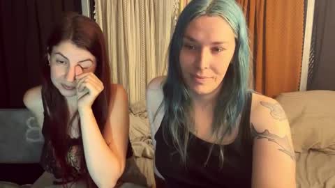 Creamy Grapefruit online show from October 2, 8:10 am