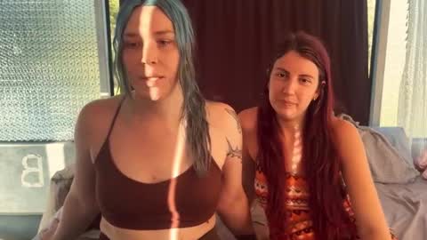 Creamy Grapefruit online show from October 3, 6:43 am