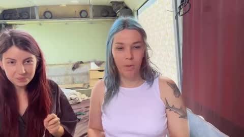 Creamy Grapefruit online show from October 31, 10:11 pm