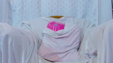 xionela gates online show from January 12, 10:23 am