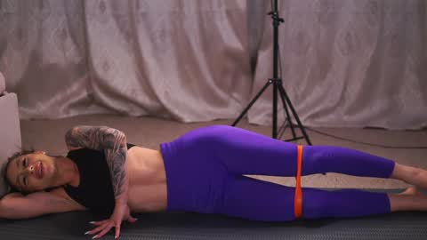 nyrobinova online show from January 29, 10:16 am