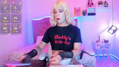 Snapshot of nyx__blackwood chatting on February 10, 12:41 am nyx__blackwood online show from February 10, 12:41 am