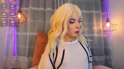 Snapshot of nyx__blackwood chatting on November 27, 4:03 am nyx__blackwood online show from November 27, 4:03 am