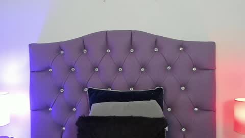   online show from January 23, 8:15 am