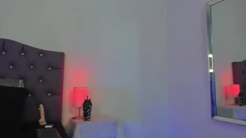   online show from January 25, 1:30 pm