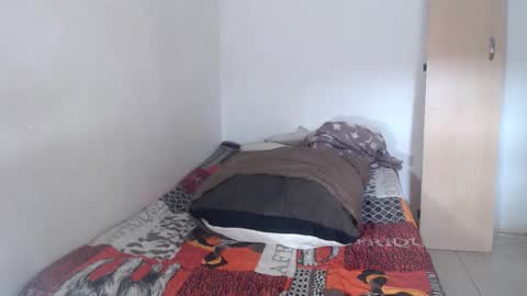 Snapshot of obsessedmimi chatting on October 18, 7:31 am obsessedmimi online show from October 18, 7:31 am