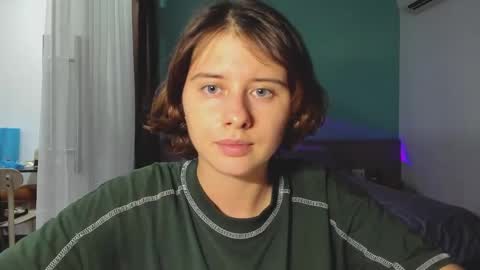 Evie online show from December 7, 11:29 am