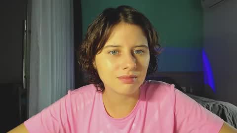 Evie online show from December 20, 6:40 am