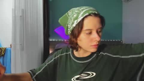 Evie online show from December 31, 12:15 pm