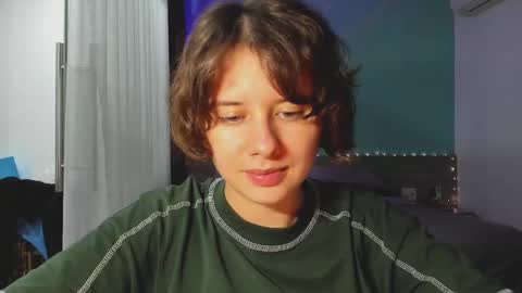 Evie online show from January 14, 3:47 pm