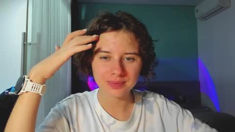 Evie online show from February 7, 2:37 pm