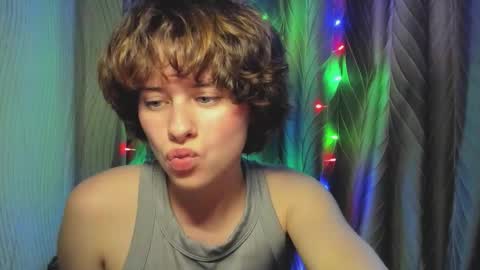 Evie online show from September 19, 2:40 pm