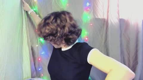 Evie online show from September 20, 9:21 am