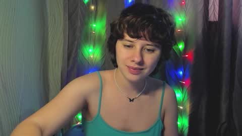 Evie online show from November 3, 11:11 am