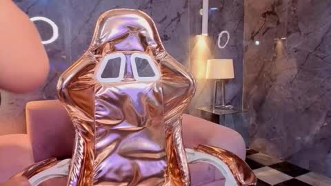 odette_b online show from November 26, 4:02 am