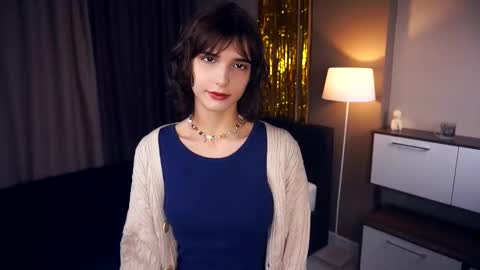 Snapshot of odettehatt chatting on February 28, 3:26 pm Thea online show from February 28, 3:26 pm