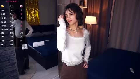 Snapshot of odettehatt chatting on March 1, 10:42 pm Thea online show from March 1, 10:42 pm