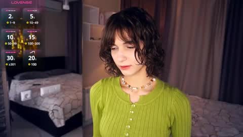 Snapshot of odettehatt chatting on March 2, 3:27 pm Thea online show from March 2, 3:27 pm