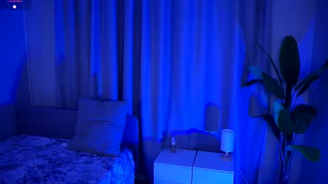 Snapshot of odettehatt chatting on October 1, 6:58 pm Thea online show from October 1, 6:58 pm