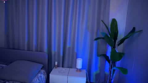 Snapshot of odettehatt chatting on October 17, 7:49 pm Thea online show from October 17, 7:49 pm