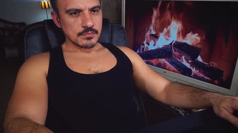 officeman7 online show from January 10, 5:02 pm