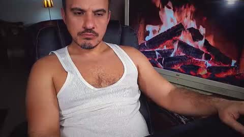 officeman7 online show from February 15, 5:28 pm