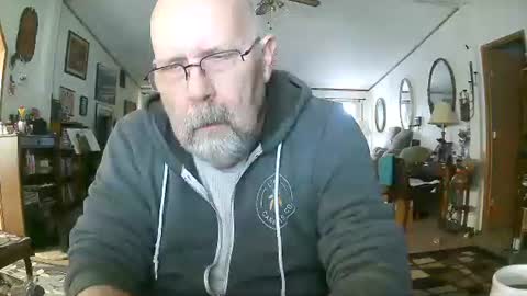 Maximus No Mo online show from December 1, 2:11 pm