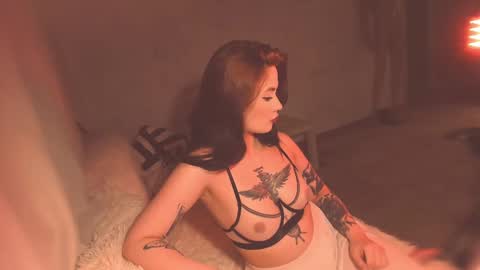 Snapshot of oh_lilith chatting on March 8, 12:44 am your dear Lilith Chapman online show from March 8, 12:44 am