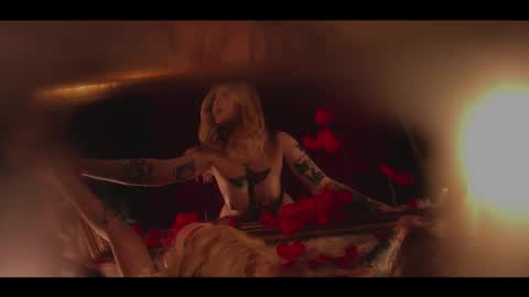 Snapshot of oh_lilith chatting on October 17, 3:53 am your dear Lilith Chapman online show from October 17, 3:53 am