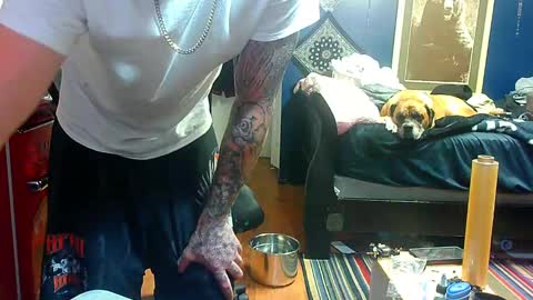 who dares  toss me some  tips lets have fun online show from September 11, 4:12 am