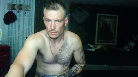 who dares  toss me some  tips lets have fun online show from September 27, 11:04 am