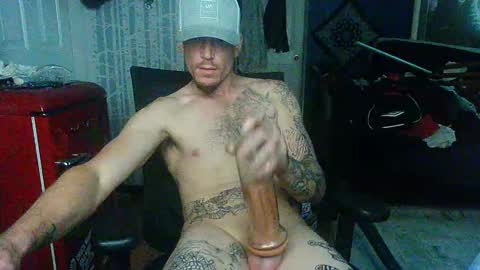 who dares  toss me some  tips lets have fun online show from October 15, 11:38 pm