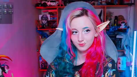 Snapshot of ohclementinee chatting on January 20, 10:07 am Clementine Clem online show from January 20, 10:07 am