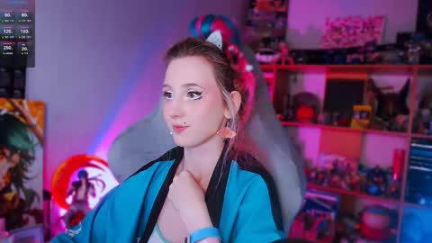 Snapshot of ohclementinee chatting on February 18, 9:21 am Clementine Clem online show from February 18, 9:21 am