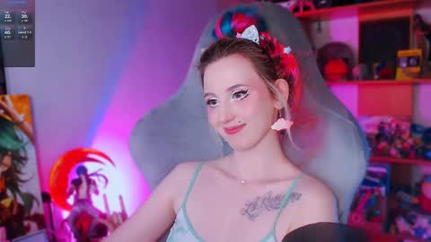 Snapshot of ohclementinee chatting on February 18, 12:28 pm Clementine Clem online show from February 18, 12:28 pm