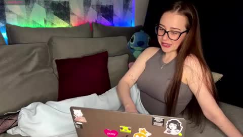 Nikki online show from November 29, 9:29 pm