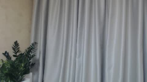 Snapshot of ohsweetmari chatting on January 18, 5:59 pm Mari online show from January 18, 5:59 pm