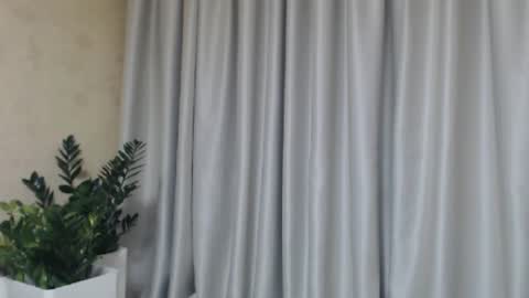 Snapshot of ohsweetmari chatting on January 26, 8:02 pm Mari online show from January 26, 8:02 pm