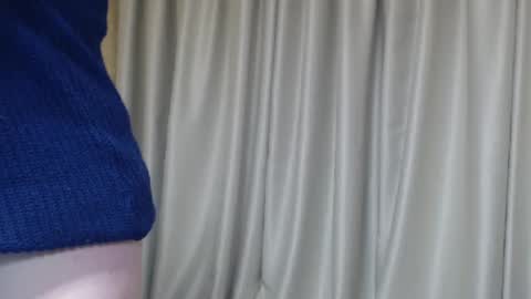 Snapshot of ohsweetmari chatting on February 7, 4:14 pm Mari online show from February 7, 4:14 pm