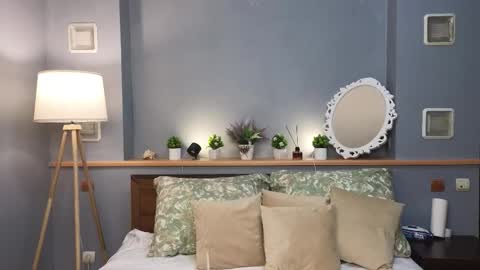 Snapshot of okerriella chatting on September 18, 1:24 pm Ami online show from September 18, 1:24 pm