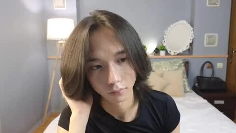 Snapshot of okerriella chatting on September 24, 1:25 pm Ami online show from September 24, 1:25 pm