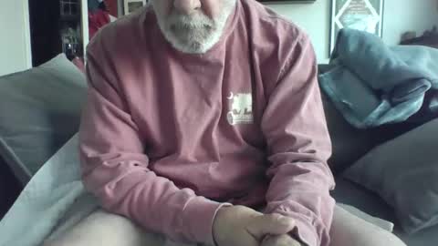 Snapshot of old_bald63 chatting on November 26, 8:21 pm old_bald63 online show from November 26, 8:21 pm