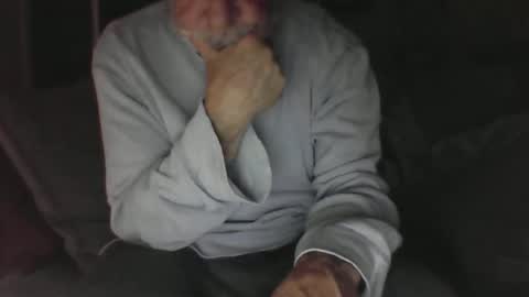 Snapshot of old_bald63 chatting on November 30, 7:45 am old_bald63 online show from November 30, 7:45 am