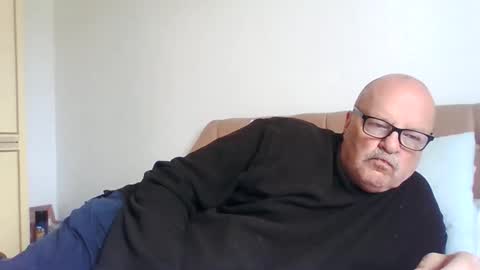 Snapshot of old_fkrr_ chatting on September 13, 8:58 am old_fkrr_ online show from September 13, 8:58 am