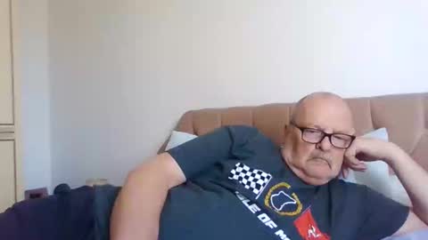 Snapshot of old_fkrr_ chatting on September 22, 9:11 am old_fkrr_ online show from September 22, 9:11 am