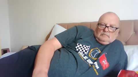 Snapshot of old_fkrr_ chatting on September 23, 9:01 am old_fkrr_ online show from September 23, 9:01 am